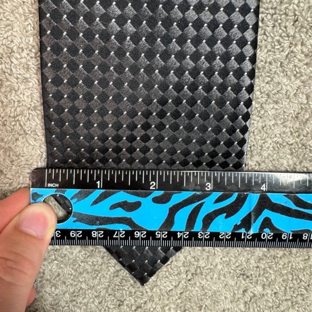 Donald J Trump Signature Collection Silk Tie Black Grey Geometric Diamond Woven